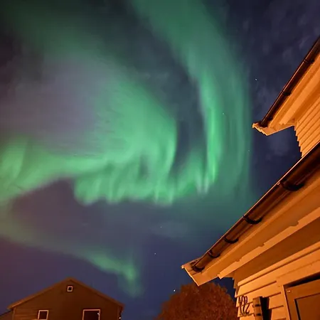 Lovely With Free Parking Apartamento *