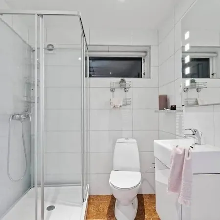 Appartement Lovely With Free Parking *