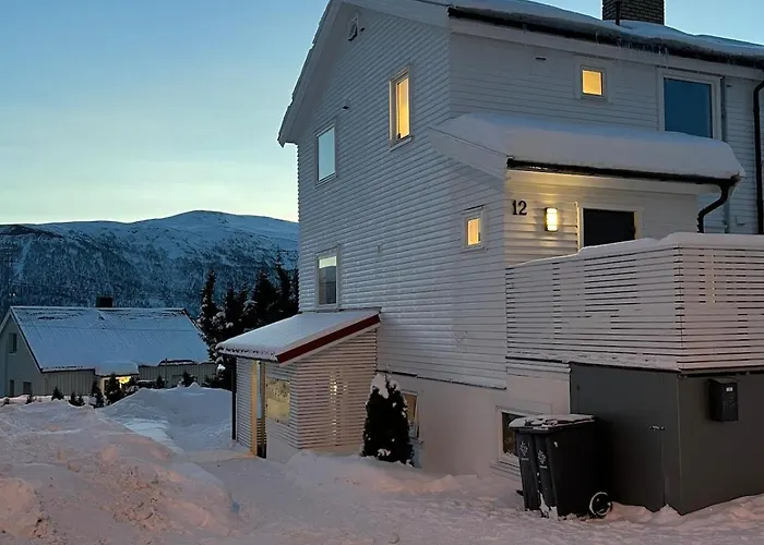 Lovely With Free Parking Apartment